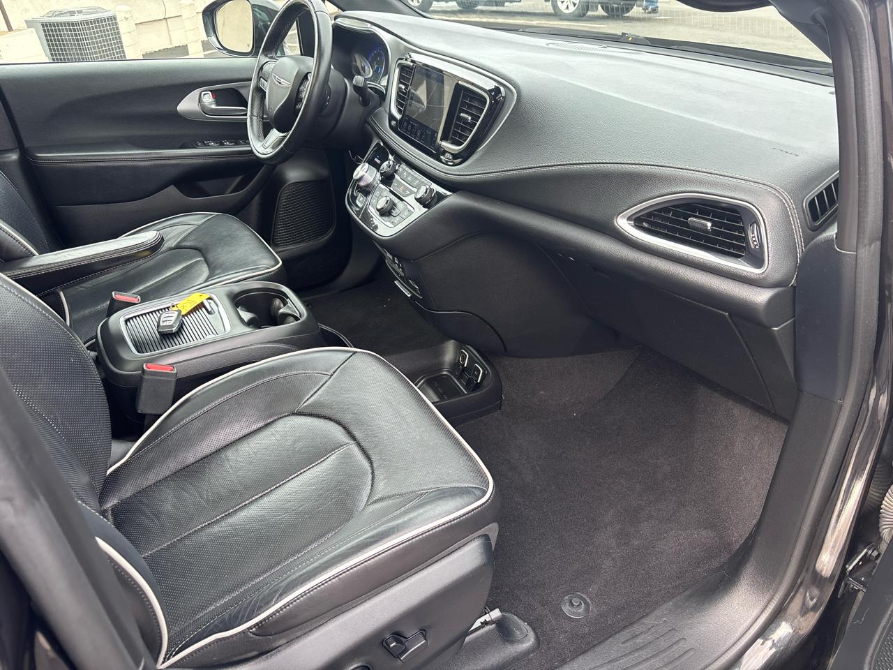 Chrysler Pacifica Limited FWD 2018