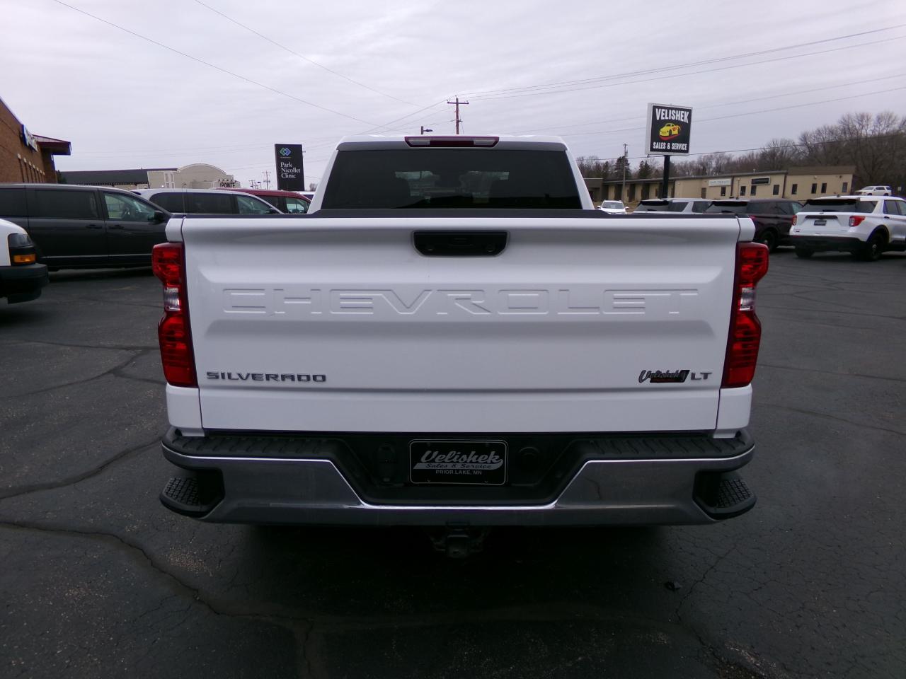 Chevrolet Silverado 1500 4WD Crew Cab 157" LT 2023
