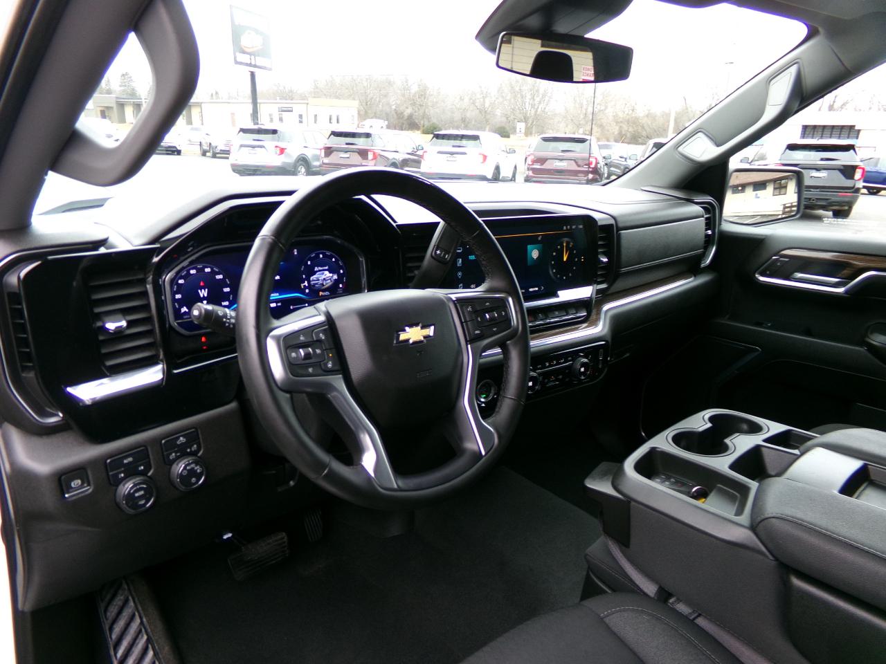 Chevrolet Silverado 1500 4WD Crew Cab 157" LT 2023