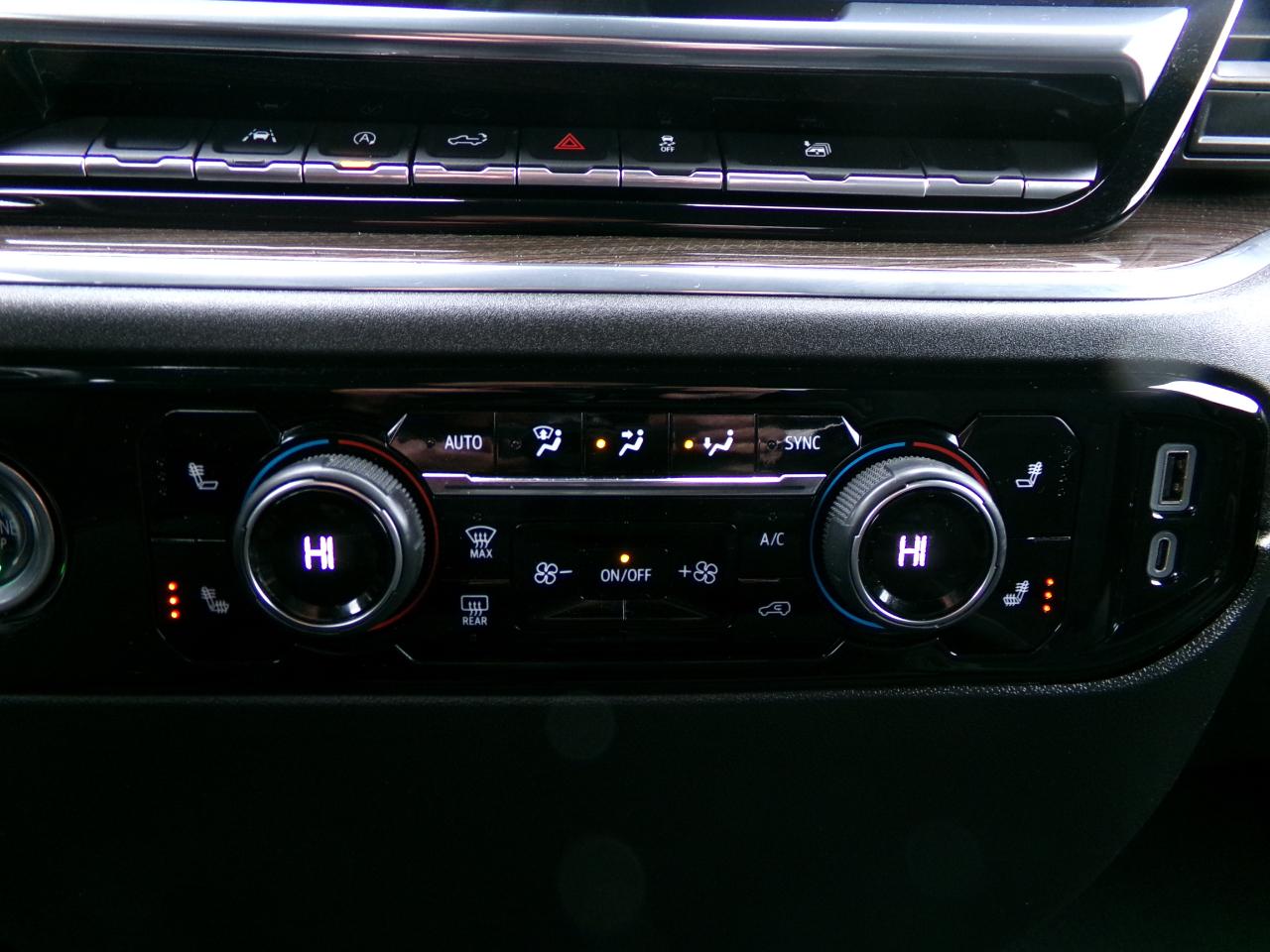 Chevrolet Silverado 1500 4WD Crew Cab 157" LT 2023