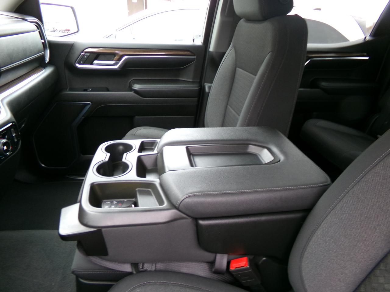 Chevrolet Silverado 1500 4WD Crew Cab 157" LT 2023