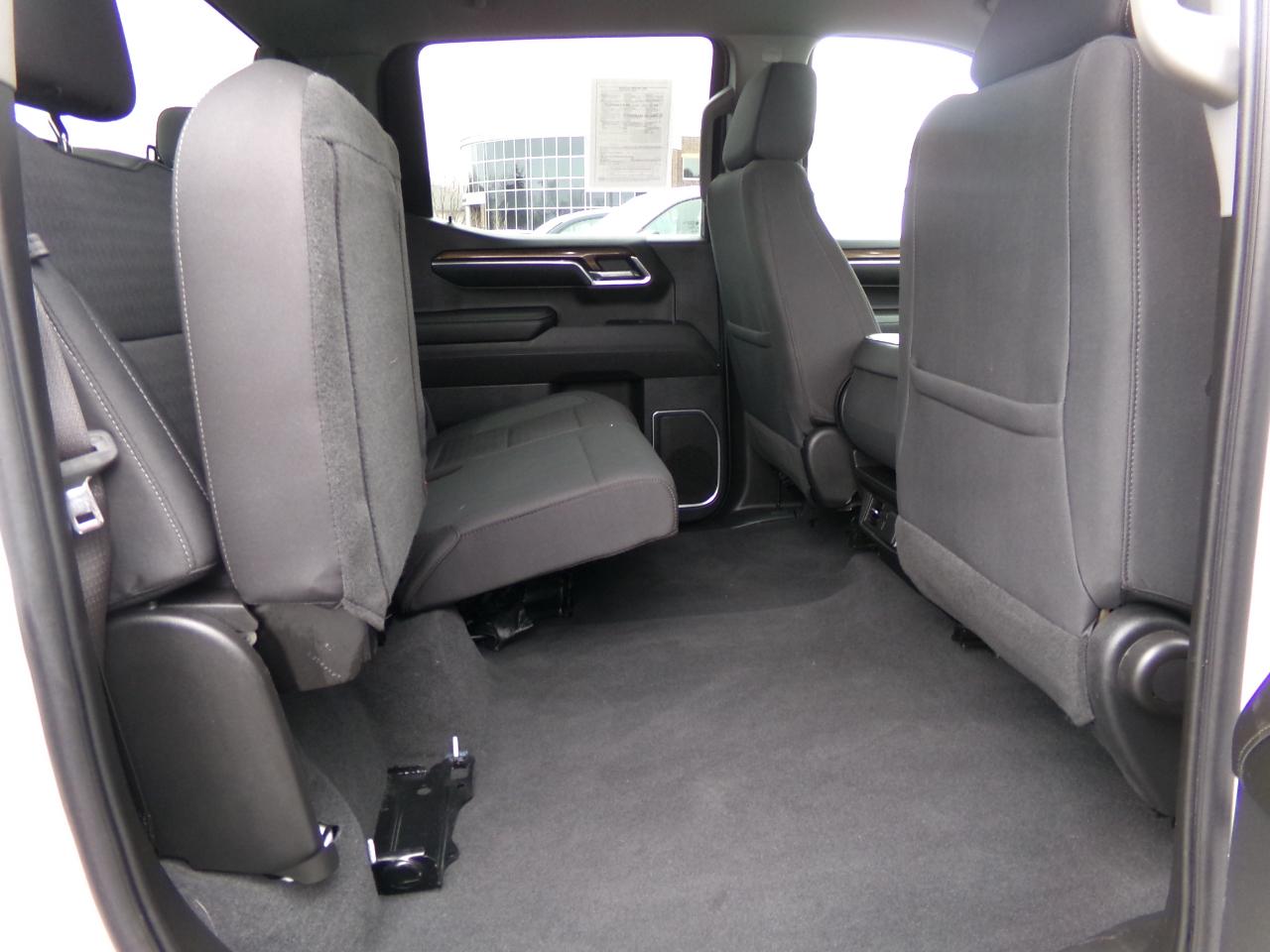 Chevrolet Silverado 1500 4WD Crew Cab 157" LT 2023