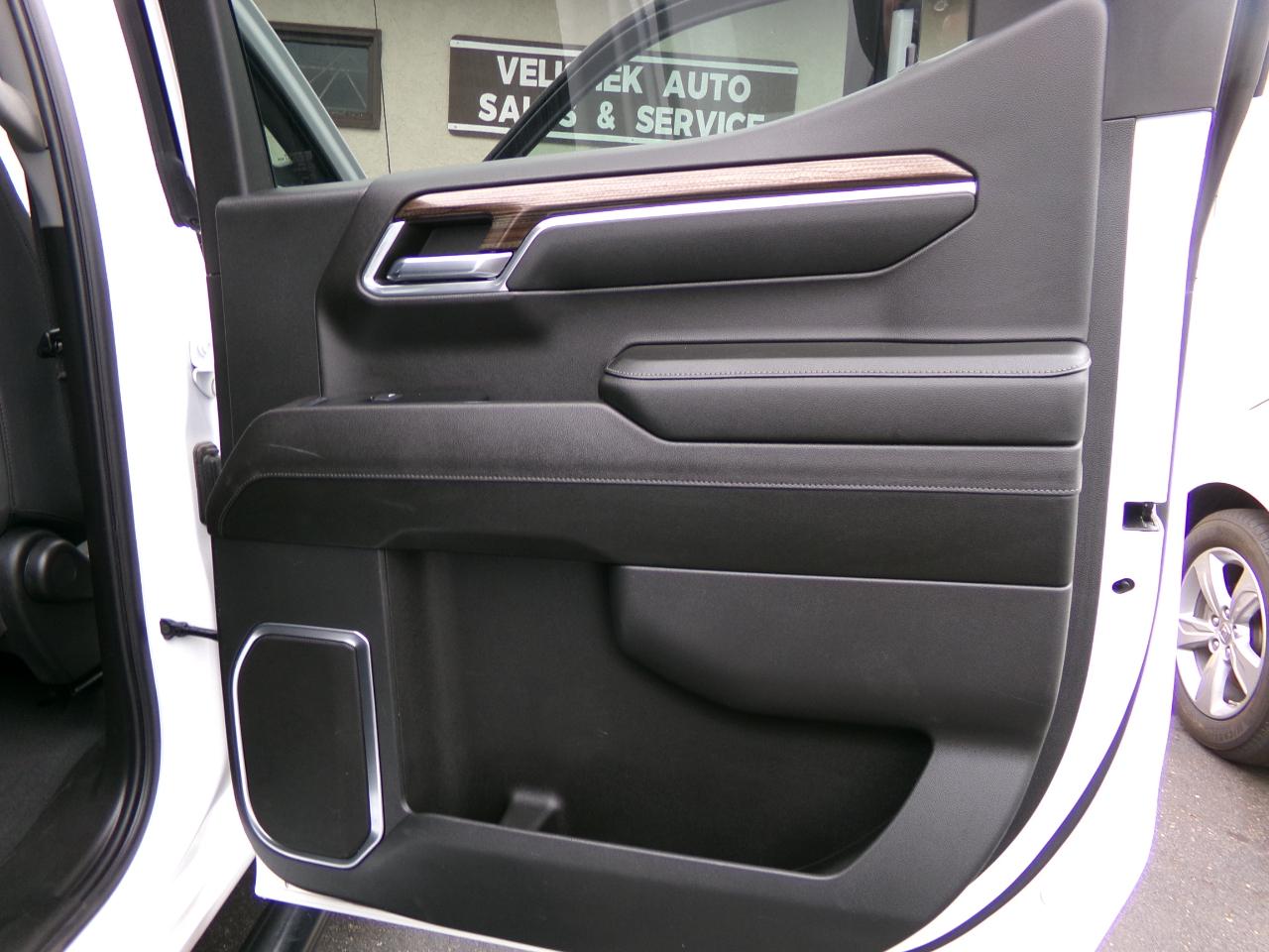 Chevrolet Silverado 1500 4WD Crew Cab 157" LT 2023