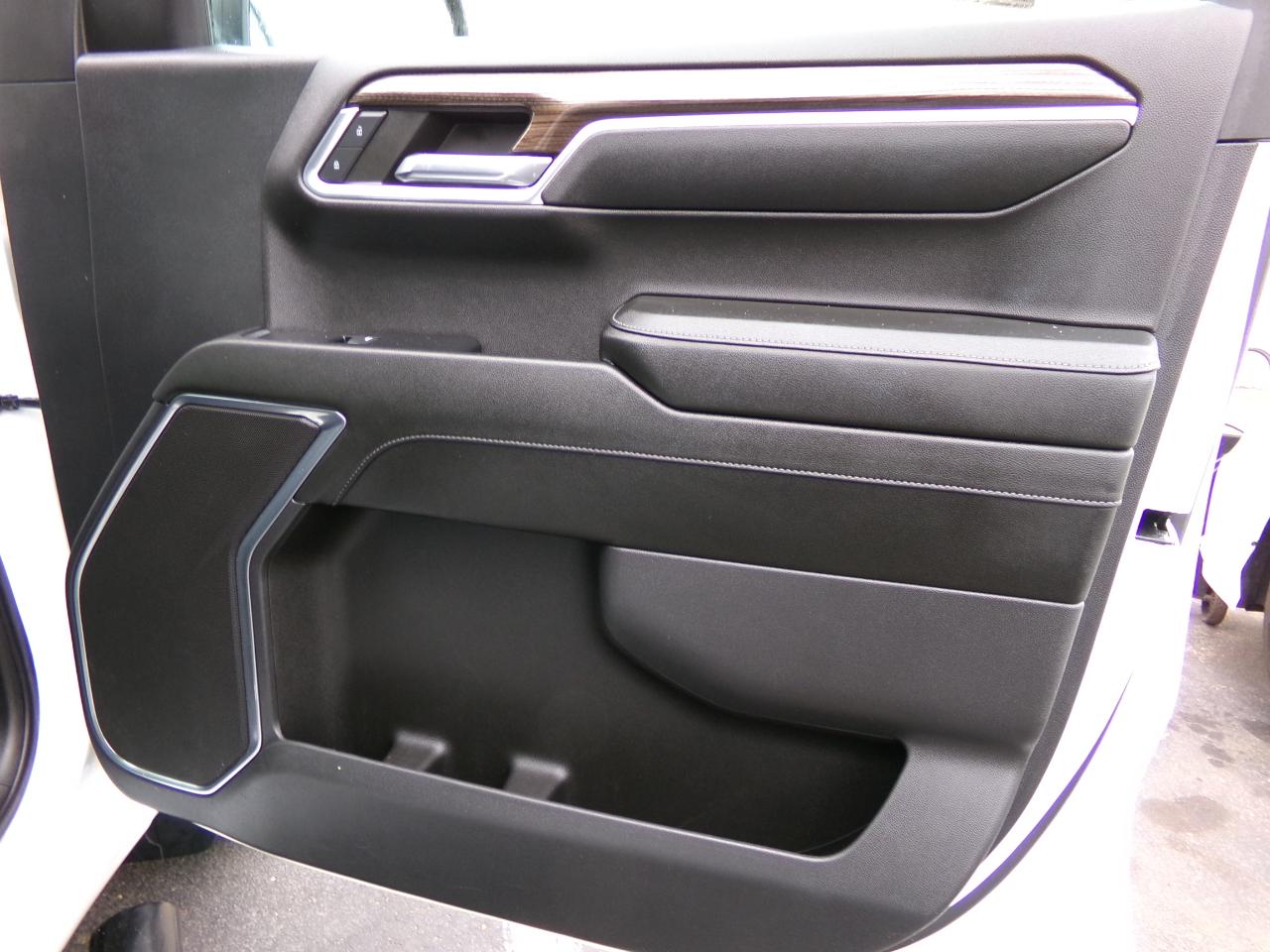 Chevrolet Silverado 1500 4WD Crew Cab 157" LT 2023