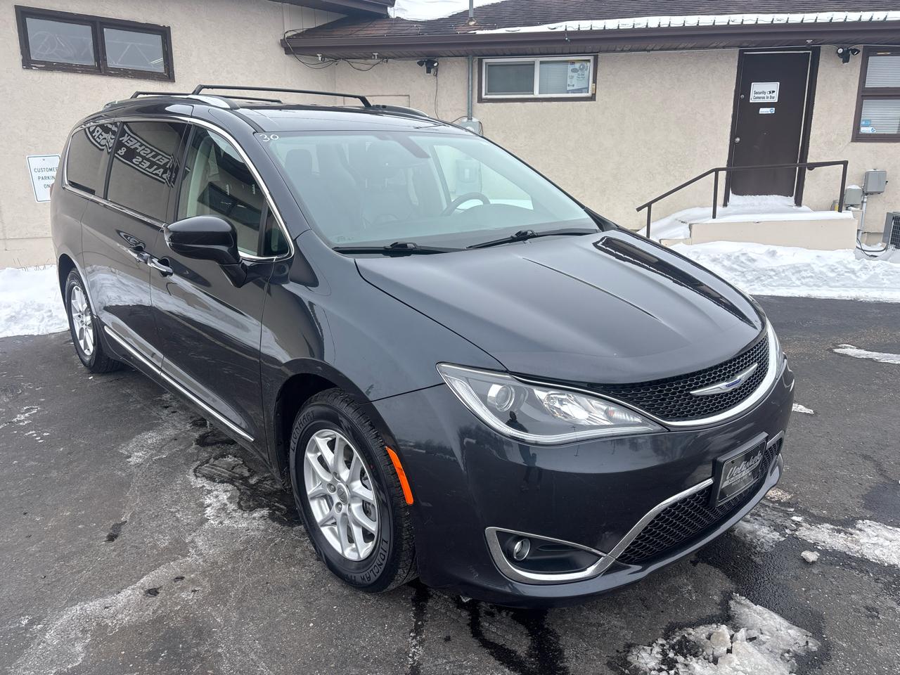 Chrysler Pacifica Touring L FWD 2020