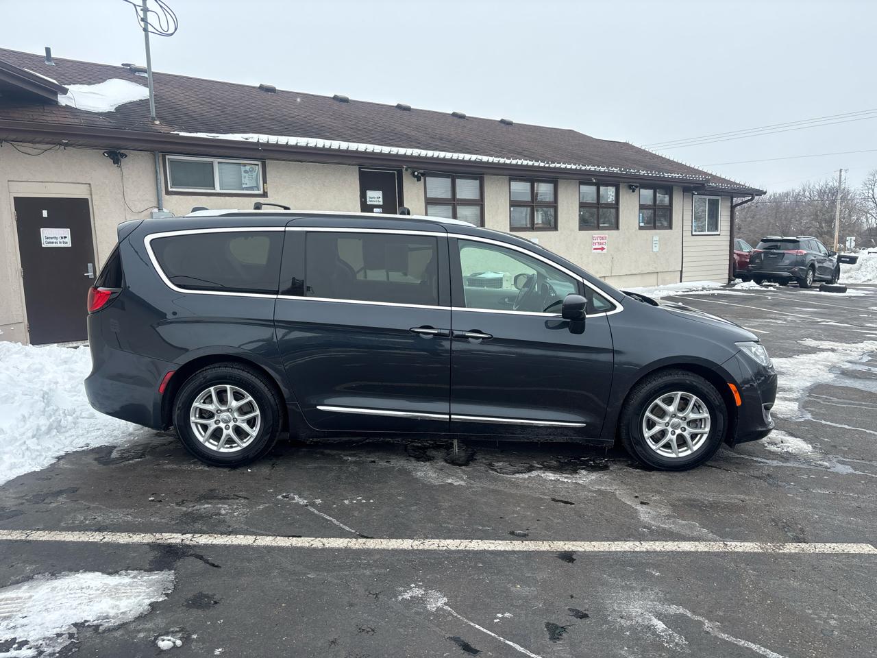 Chrysler Pacifica Touring L FWD 2020