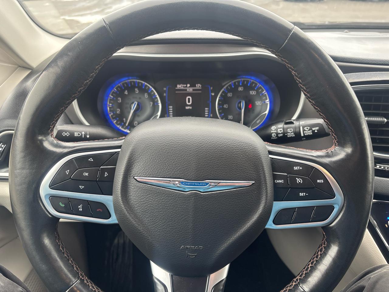 Chrysler Pacifica Touring L FWD 2020