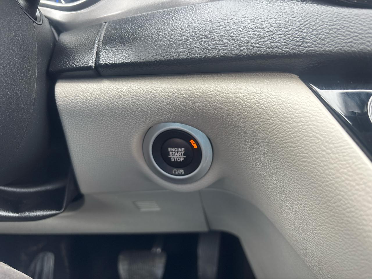 Chrysler Pacifica Touring L FWD 2020