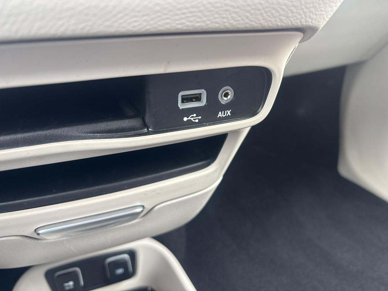 Chrysler Pacifica Touring L FWD 2020