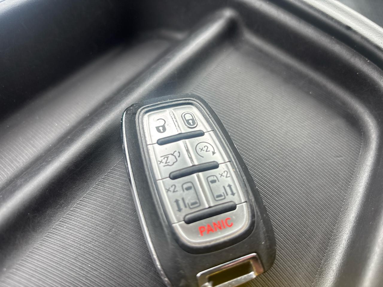 Chrysler Pacifica Touring L FWD 2020