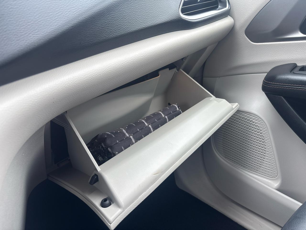 Chrysler Pacifica Touring L FWD 2020