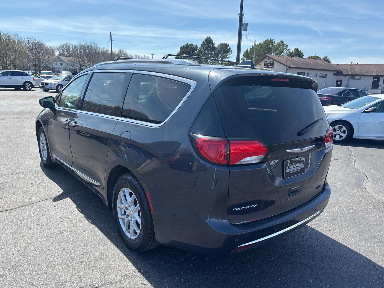 Chrysler Pacifica Touring L FWD 2020