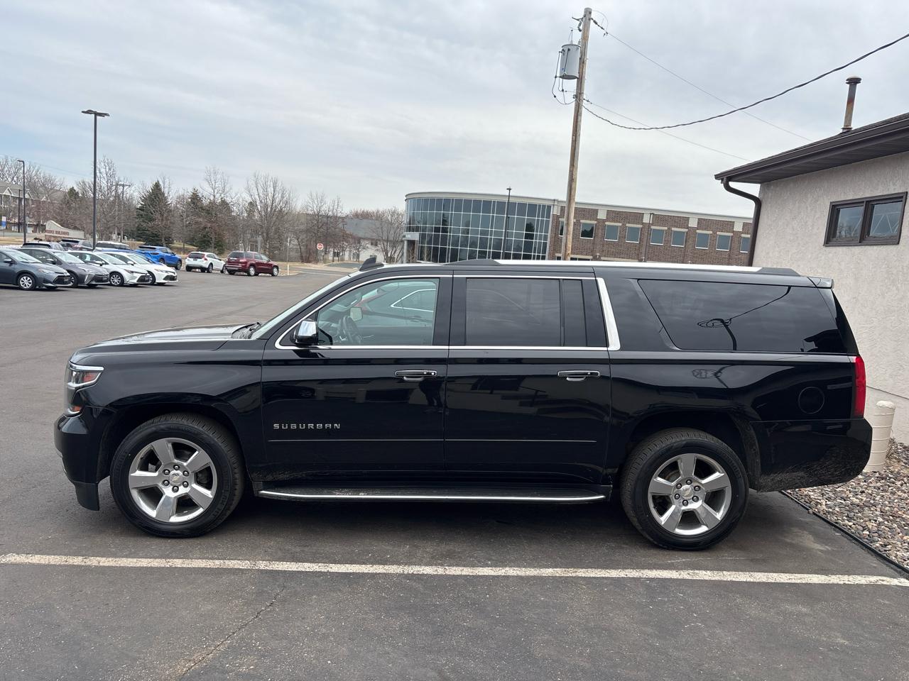 Chevrolet Suburban 4WD 4dr 1500 Premier 2019