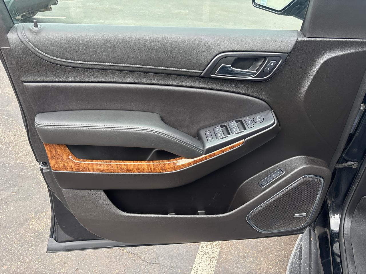 Chevrolet Suburban 4WD 4dr 1500 Premier 2019