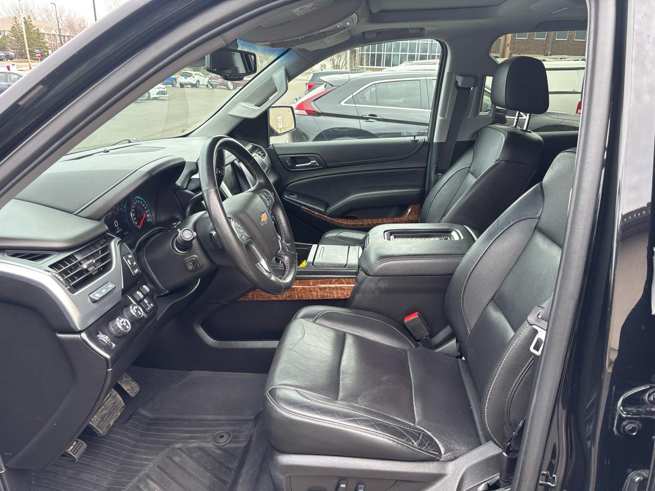 Chevrolet Suburban 4WD 4dr 1500 Premier 2019