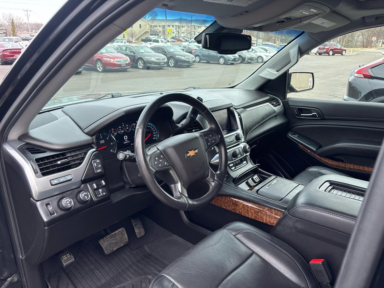 Chevrolet Suburban 4WD 4dr 1500 Premier 2019