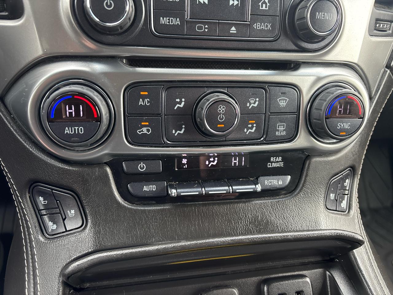 Chevrolet Suburban 4WD 4dr 1500 Premier 2019