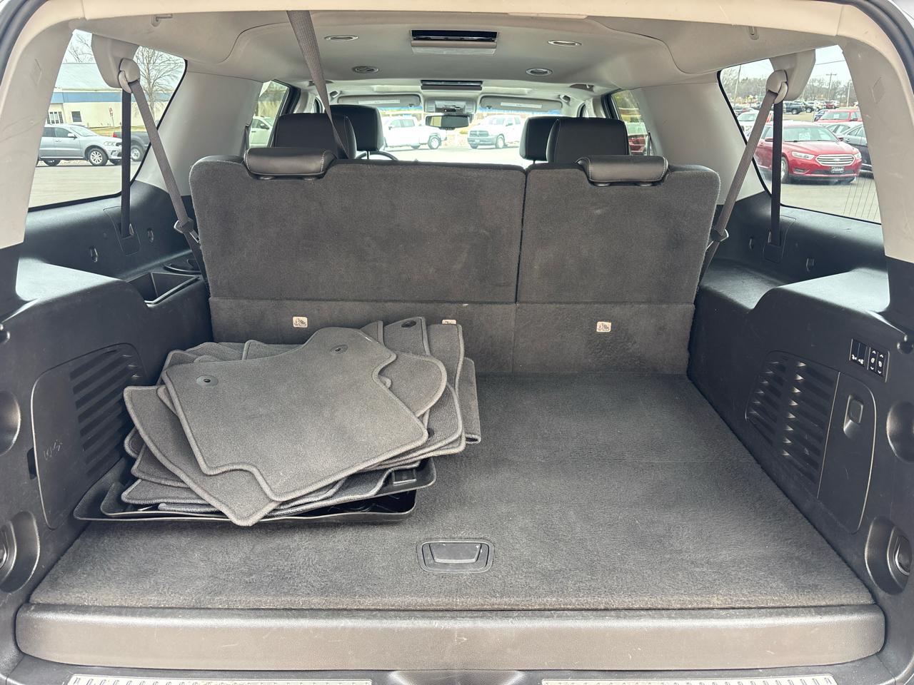 Chevrolet Suburban 4WD 4dr 1500 Premier 2019