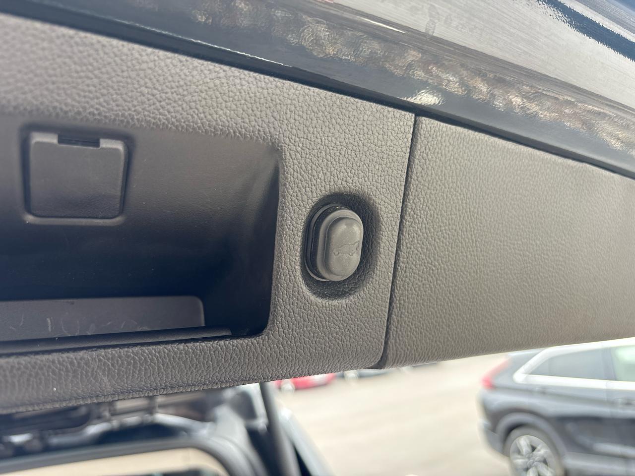 Chevrolet Suburban 4WD 4dr 1500 Premier 2019