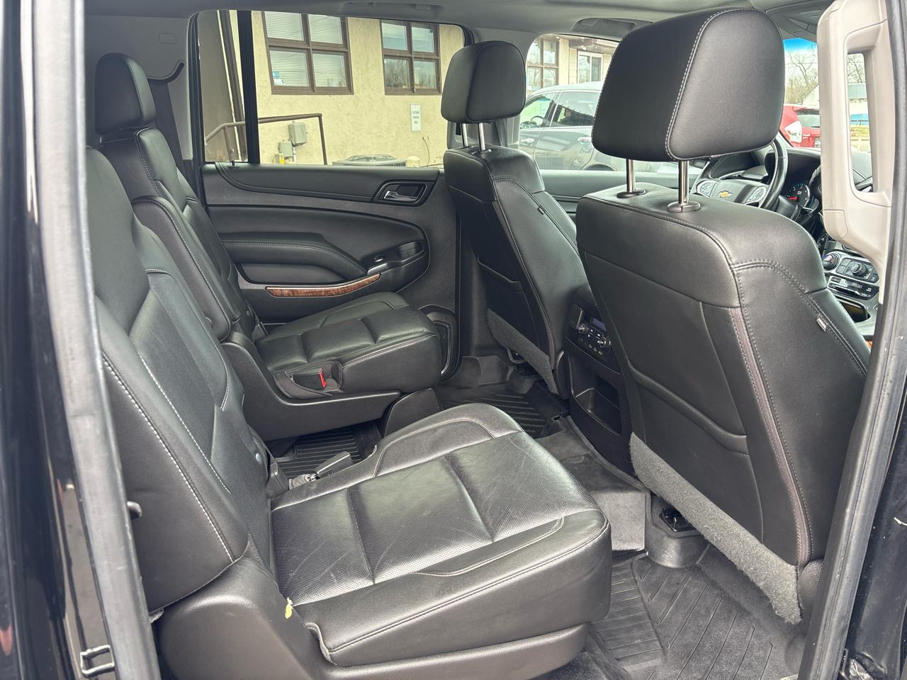 Chevrolet Suburban 4WD 4dr 1500 Premier 2019