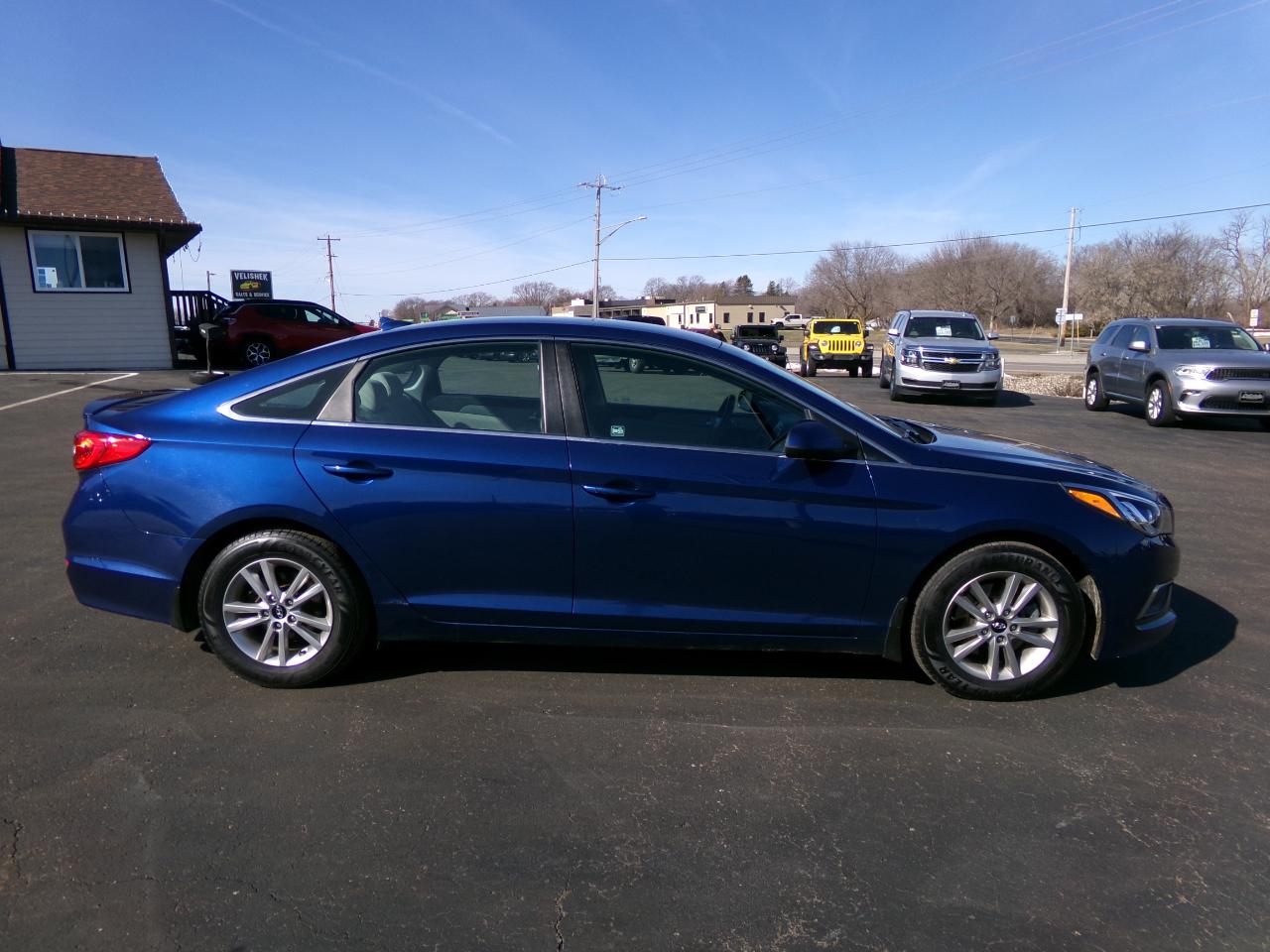 Hyundai Sonata SE 2.4L 2017