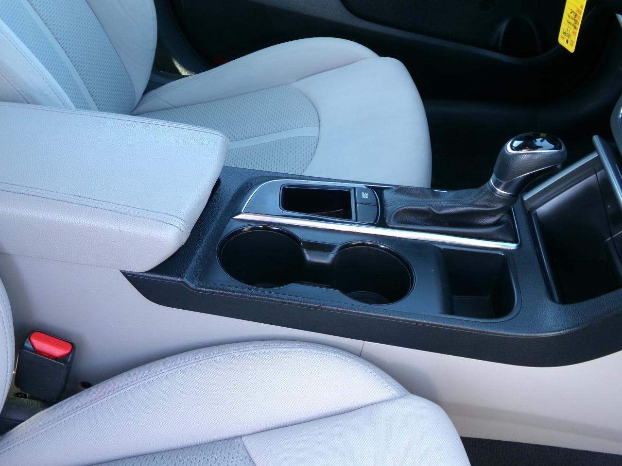 Hyundai Sonata SE 2.4L 2017