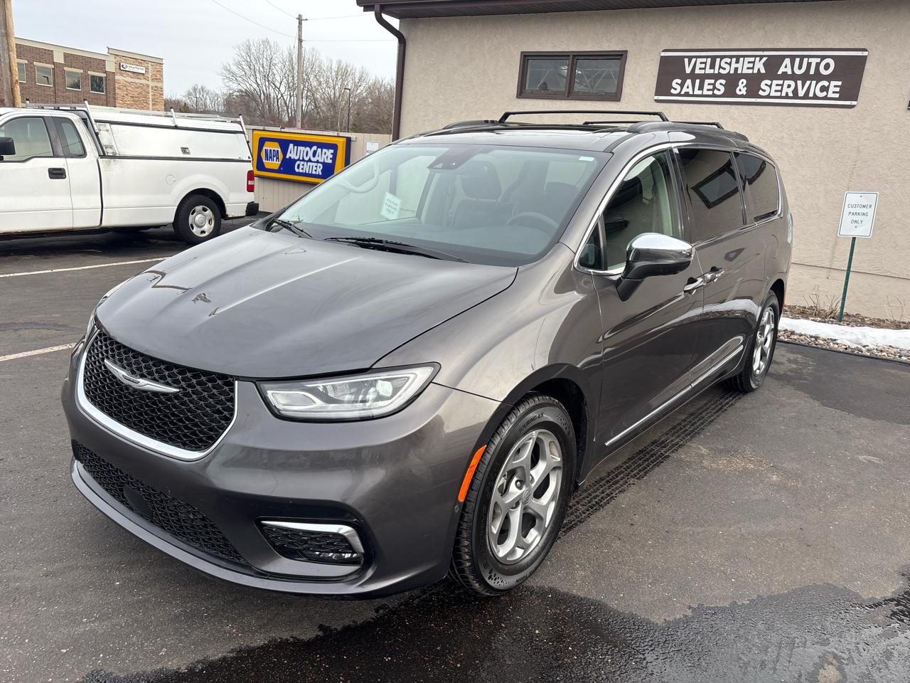 Chrysler Pacifica Limited FWD 2022