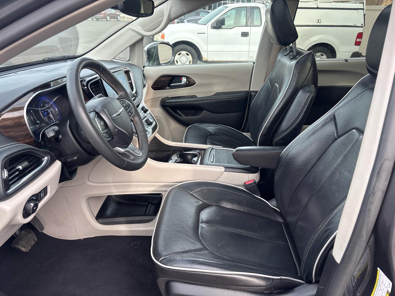 Chrysler Pacifica Limited FWD 2022