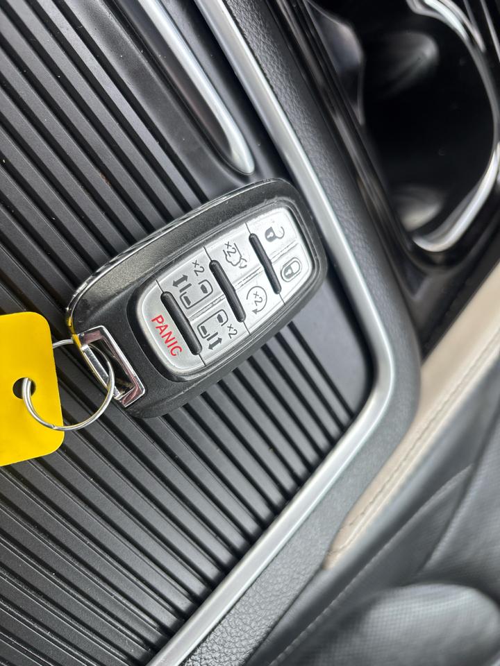 Chrysler Pacifica Limited FWD 2022