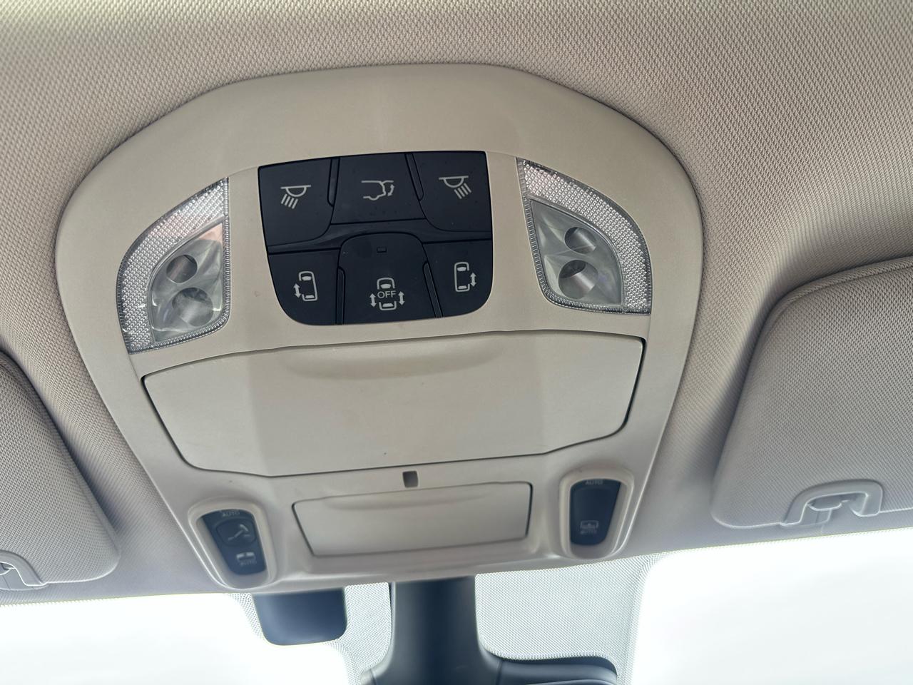 Chrysler Pacifica Limited FWD 2022