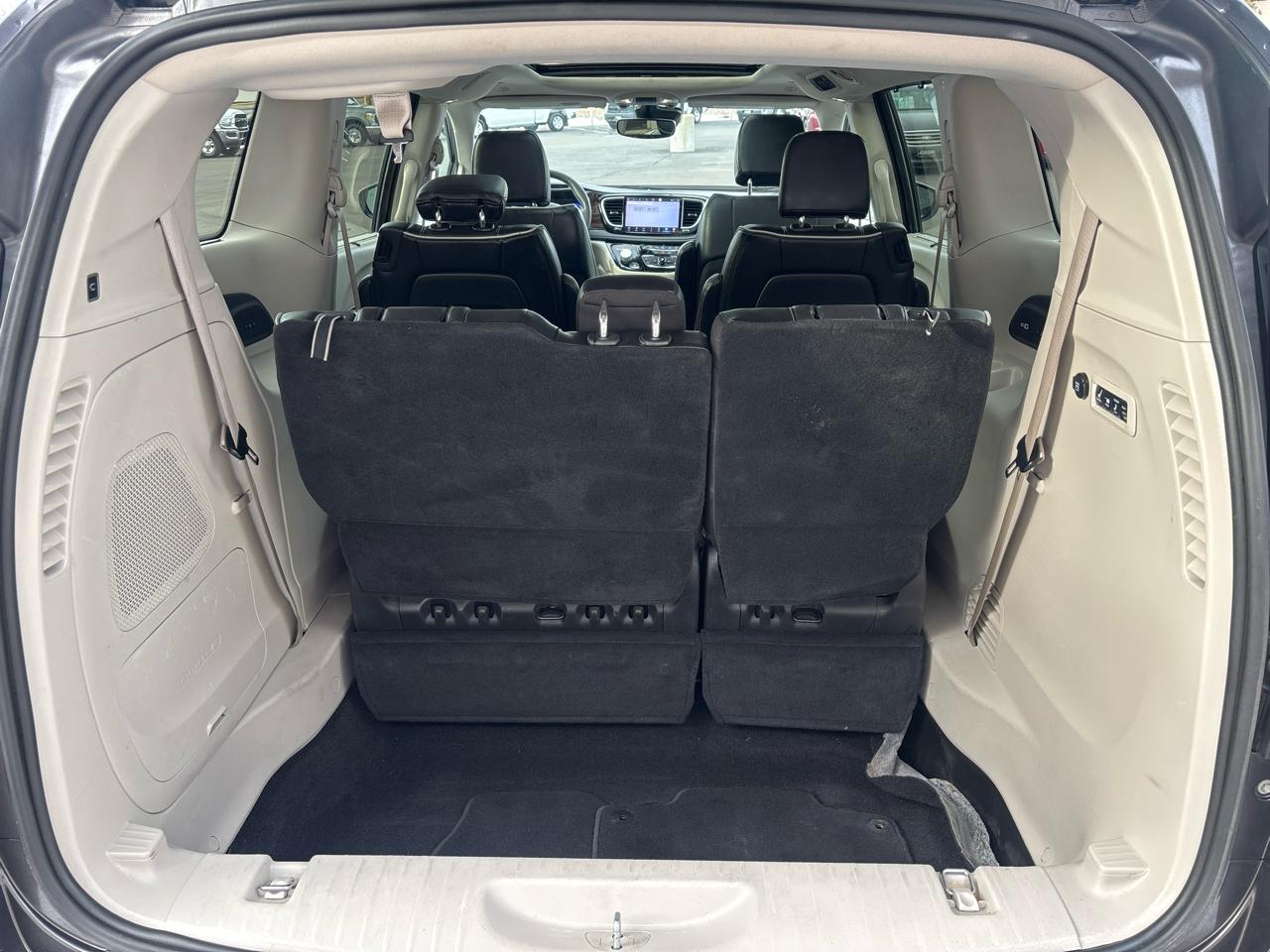 Chrysler Pacifica Limited FWD 2022