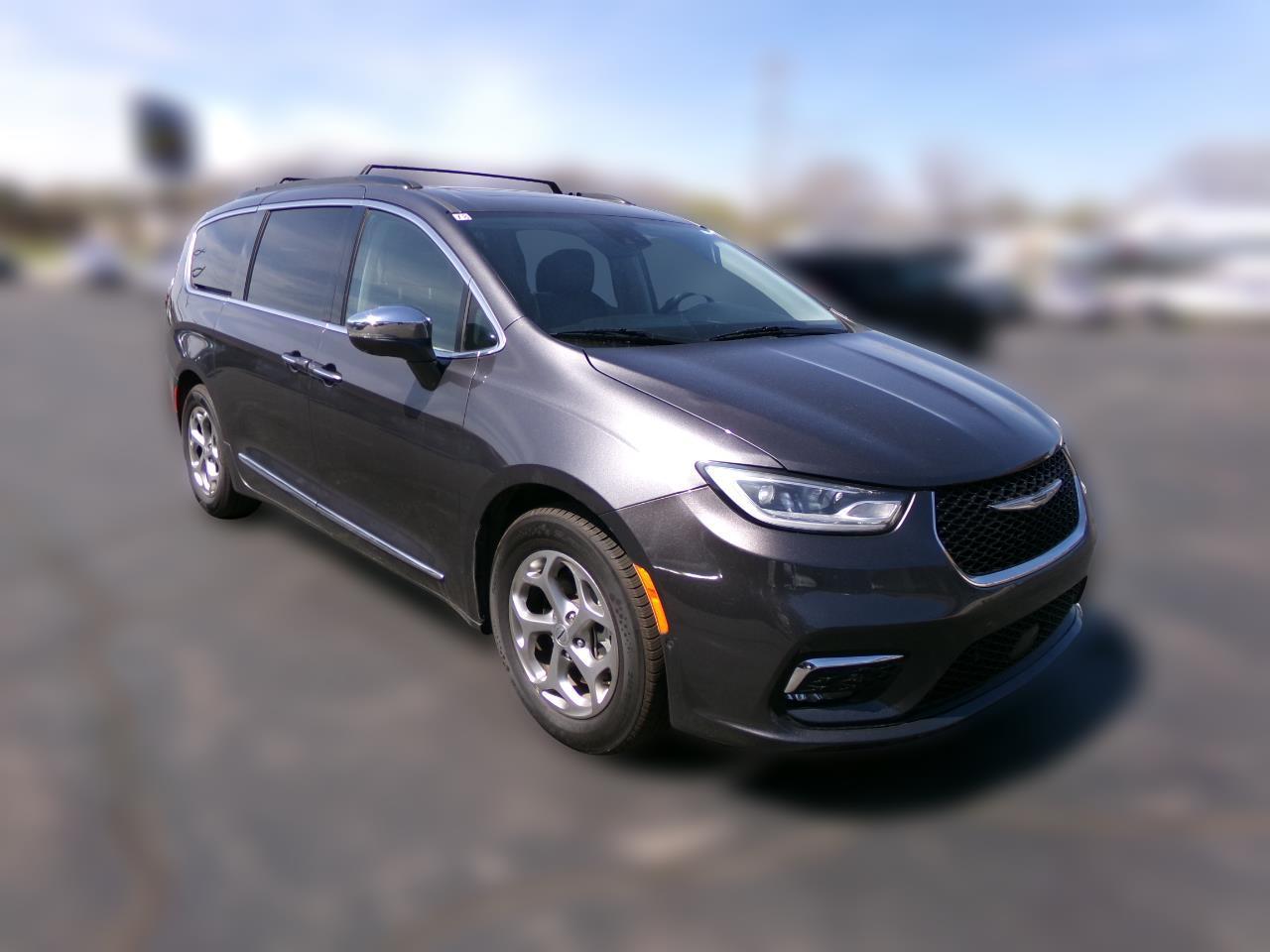 2022 Chrysler Pacifica Limited FWD