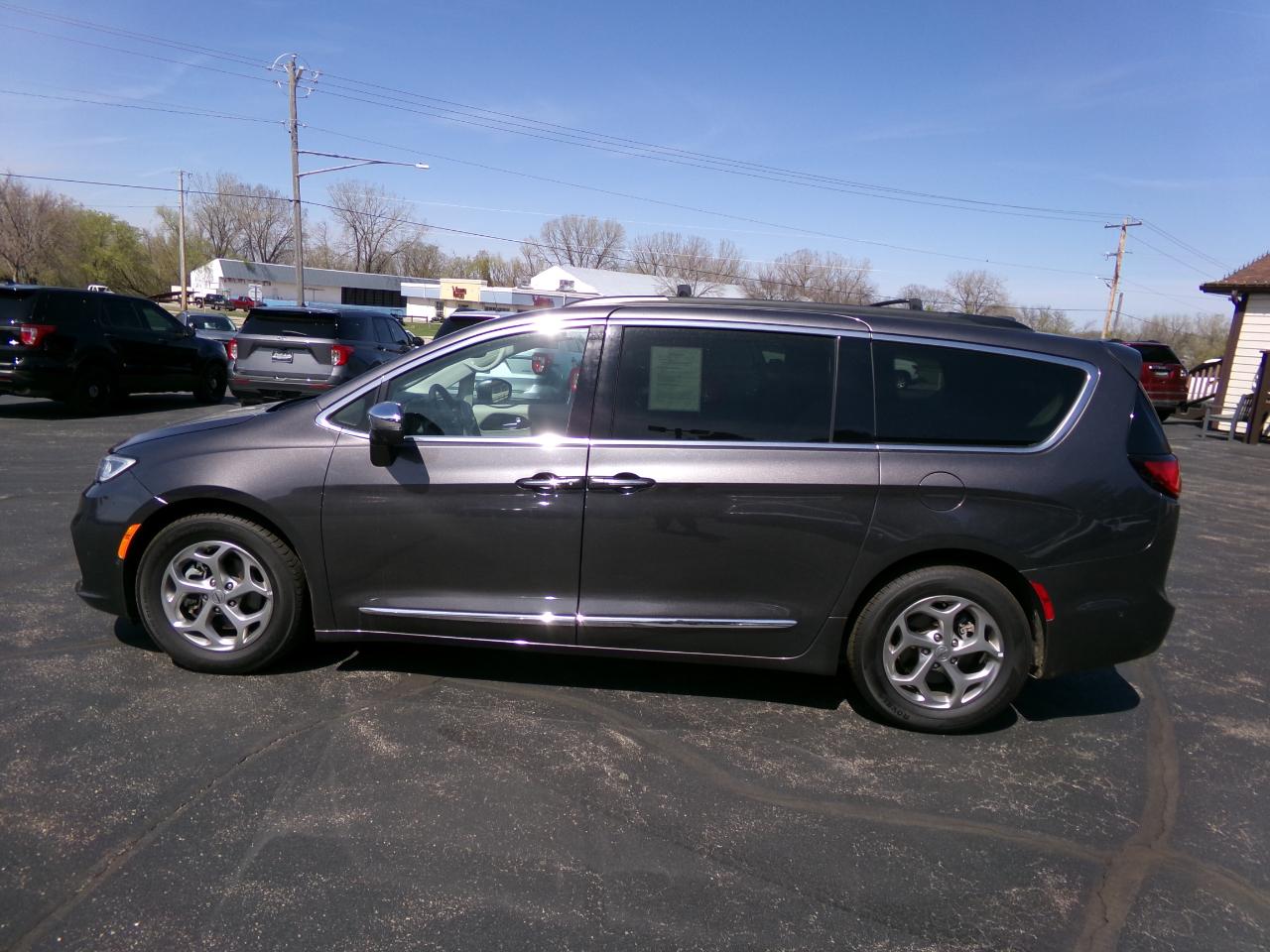 Chrysler Pacifica Limited FWD 2022