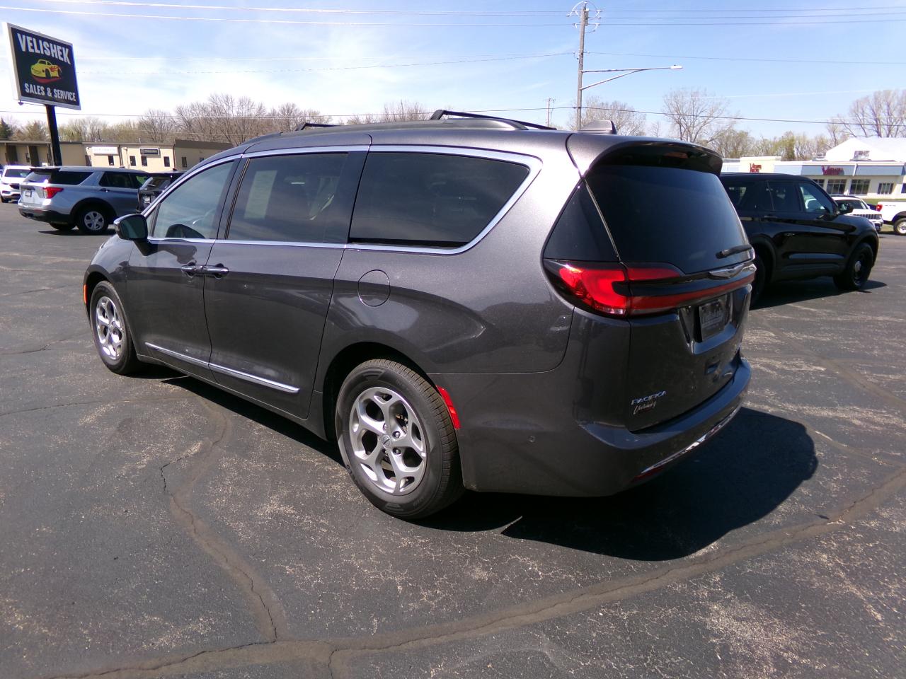 Chrysler Pacifica Limited FWD 2022