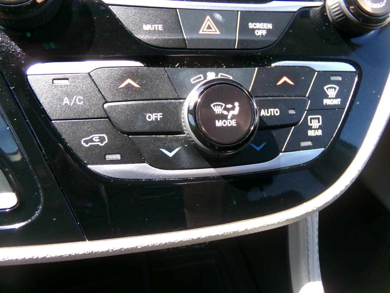Chrysler Pacifica Limited FWD 2022