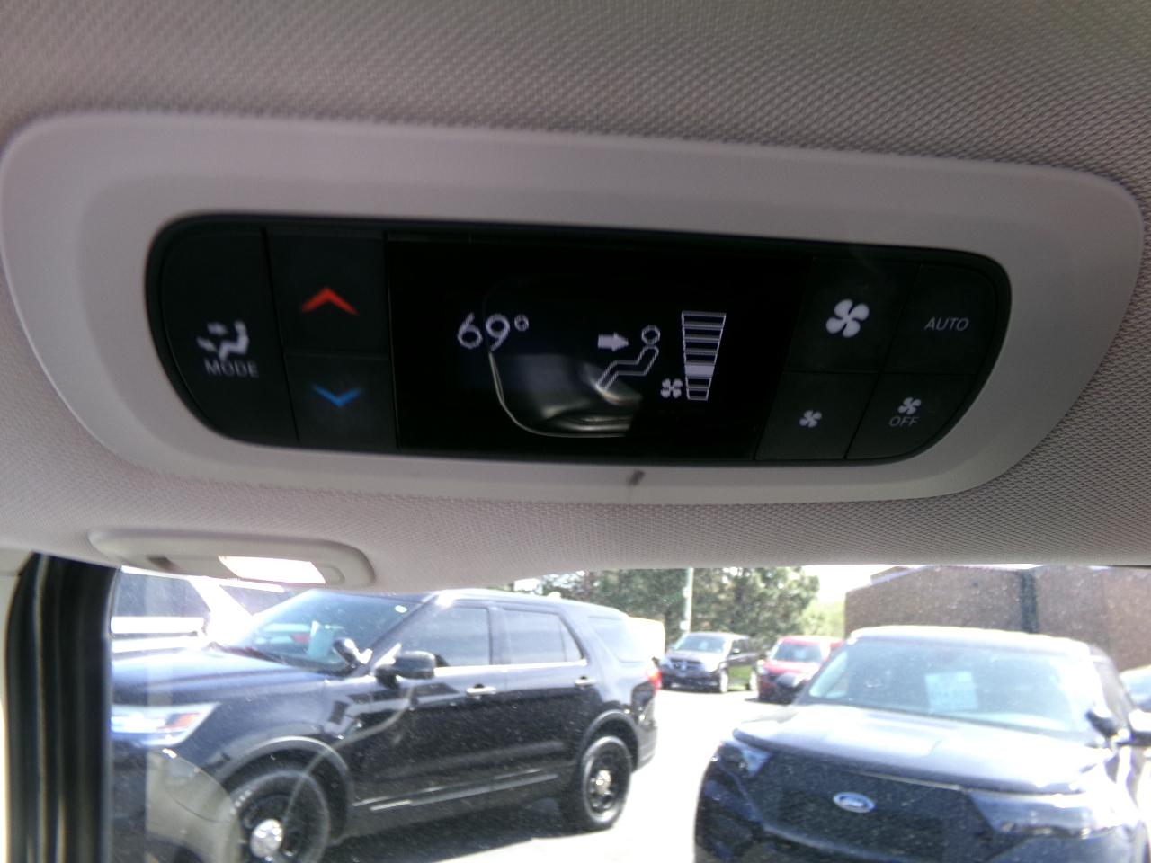 Chrysler Pacifica Limited FWD 2022