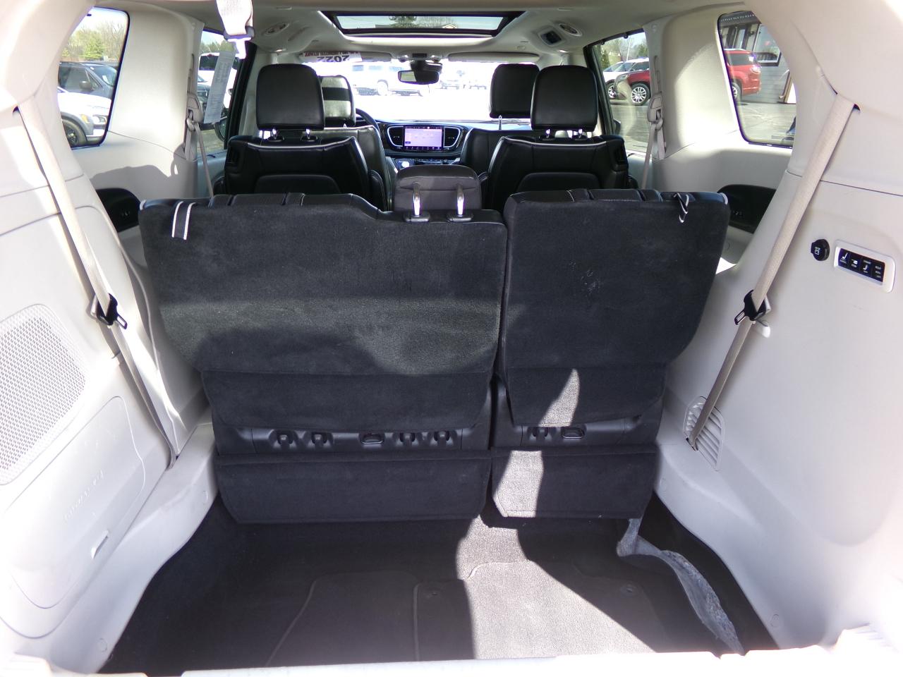 Chrysler Pacifica Limited FWD 2022