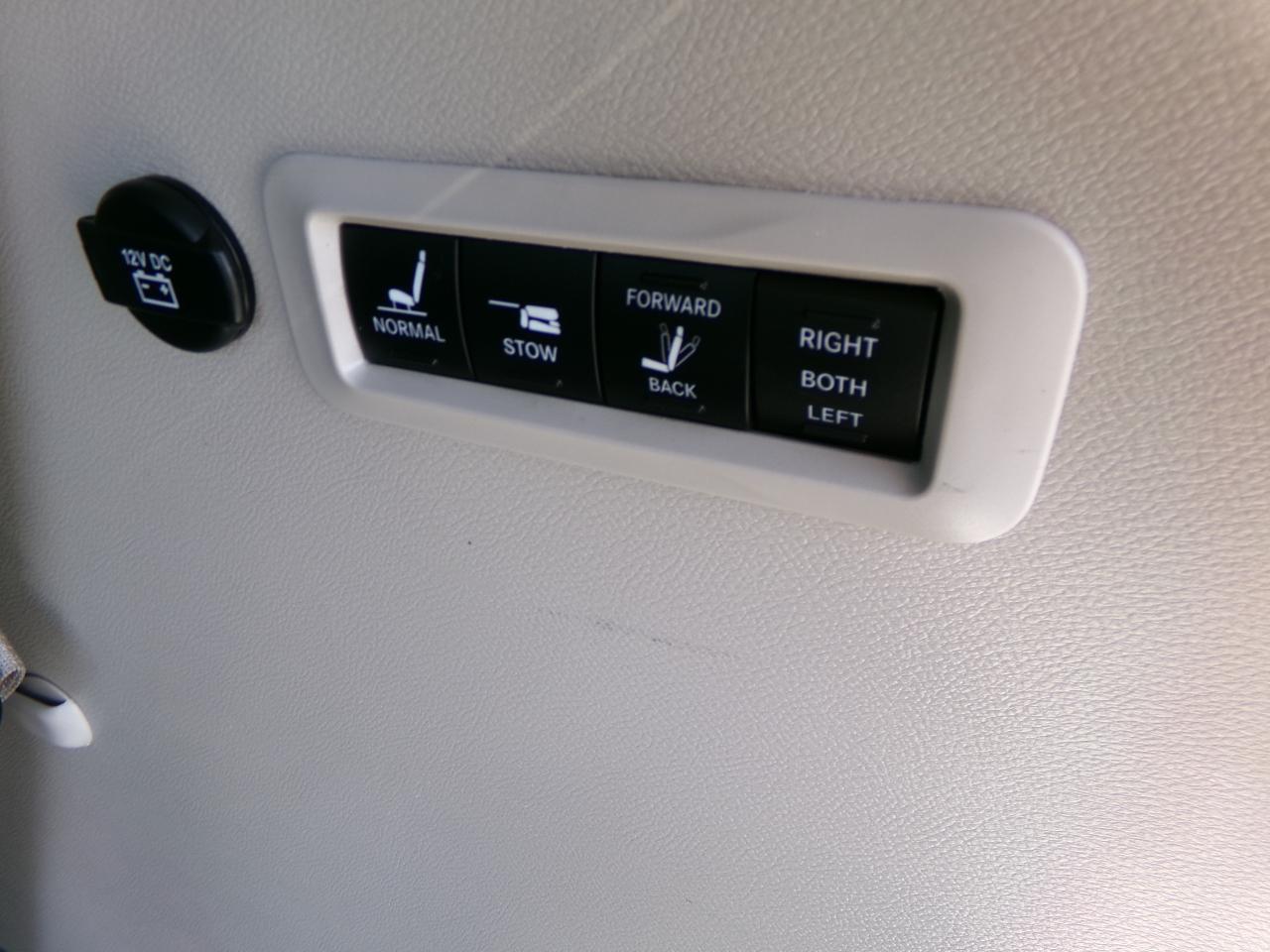 Chrysler Pacifica Limited FWD 2022