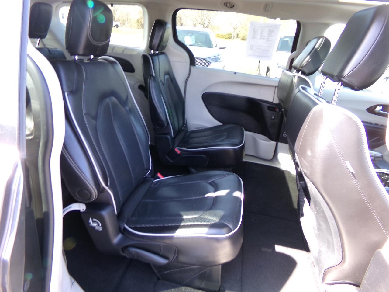 Chrysler Pacifica Limited FWD 2022