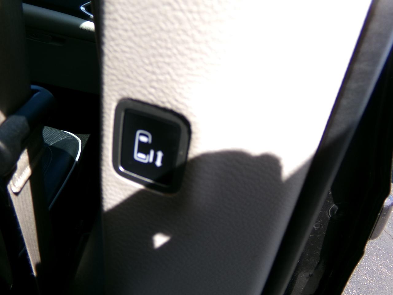 Chrysler Pacifica Limited FWD 2022