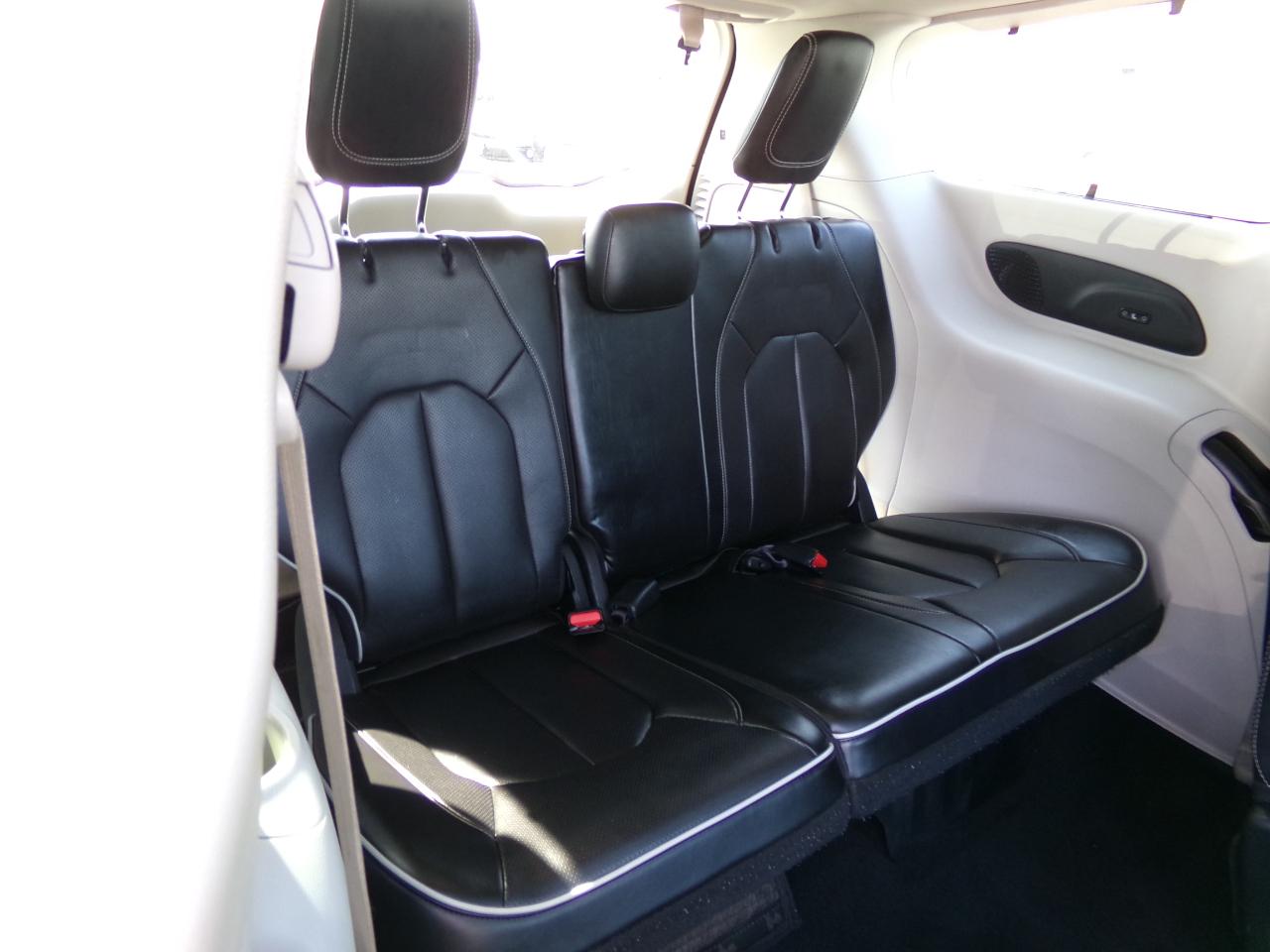 Chrysler Pacifica Limited FWD 2022