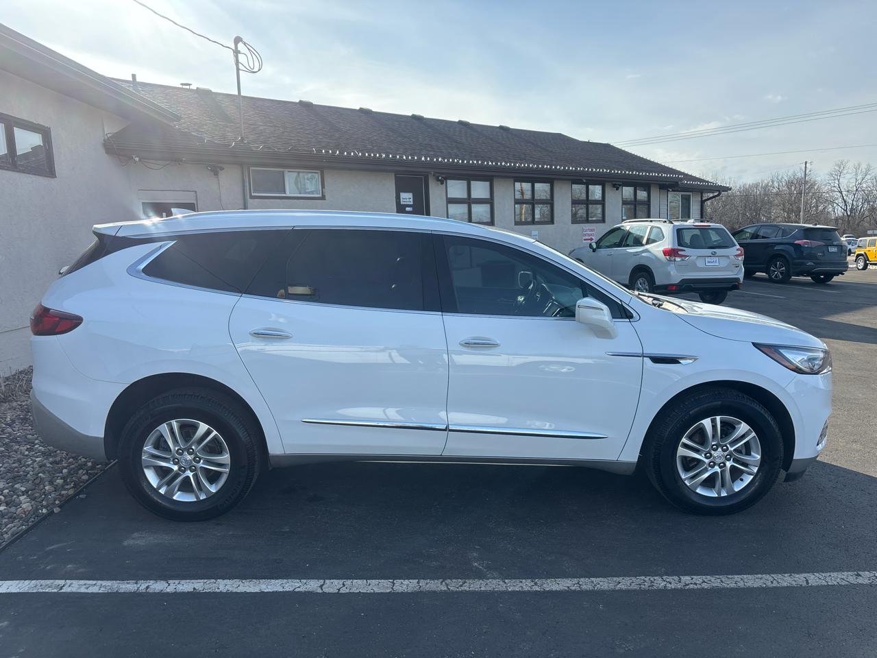 Buick Enclave AWD 4dr Essence 2020