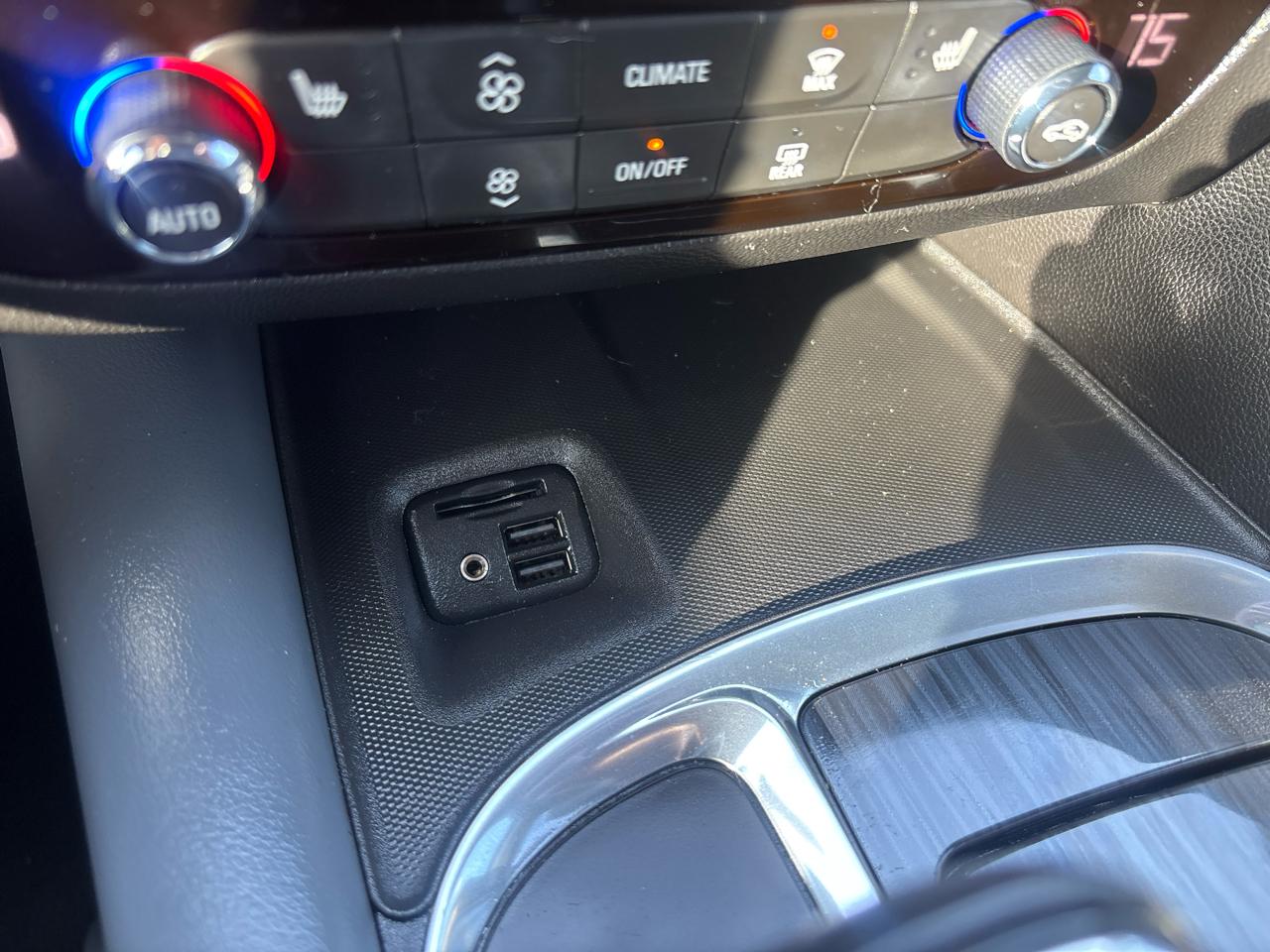 Buick Enclave AWD 4dr Essence 2020