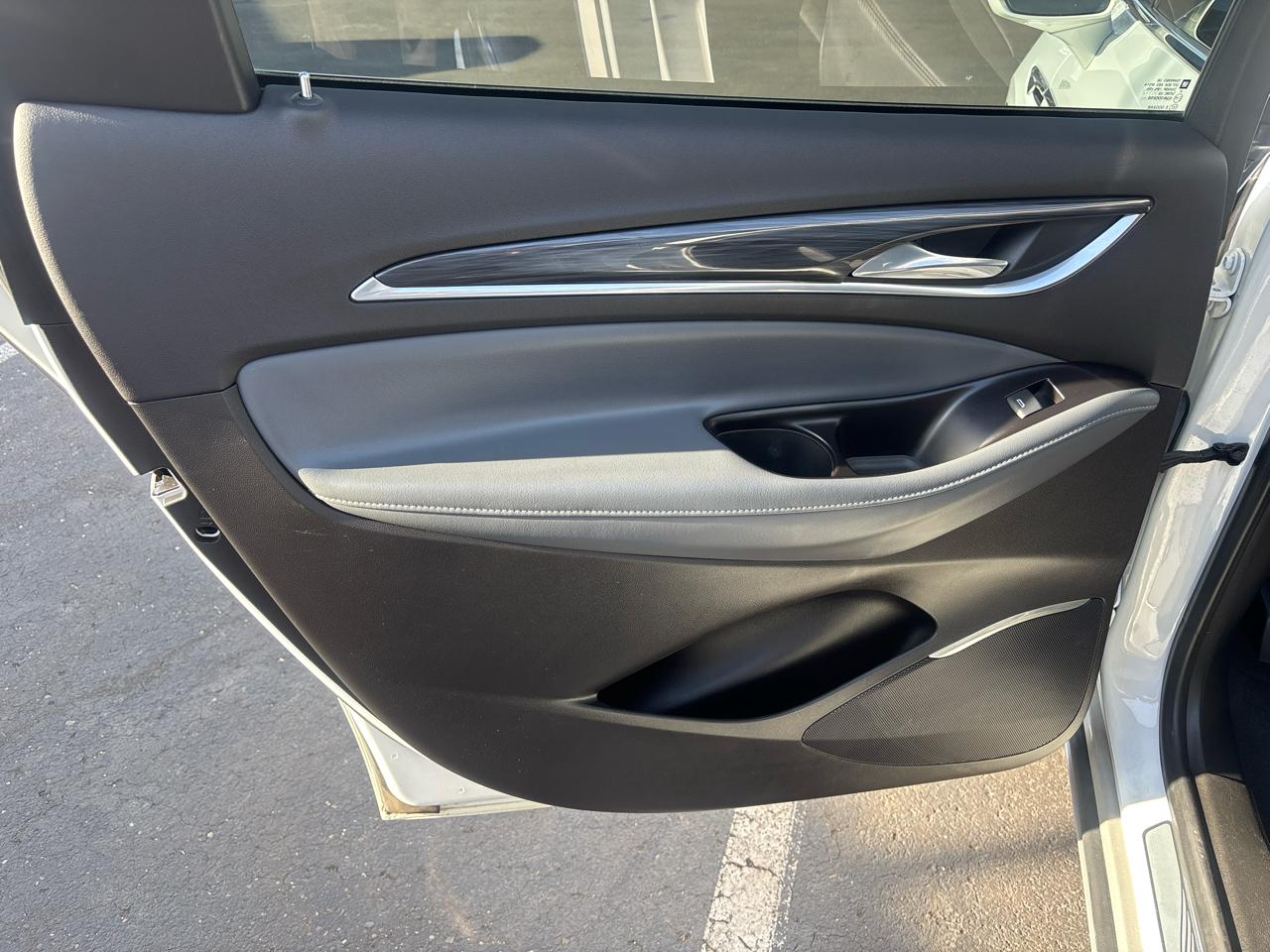 Buick Enclave AWD 4dr Essence 2020