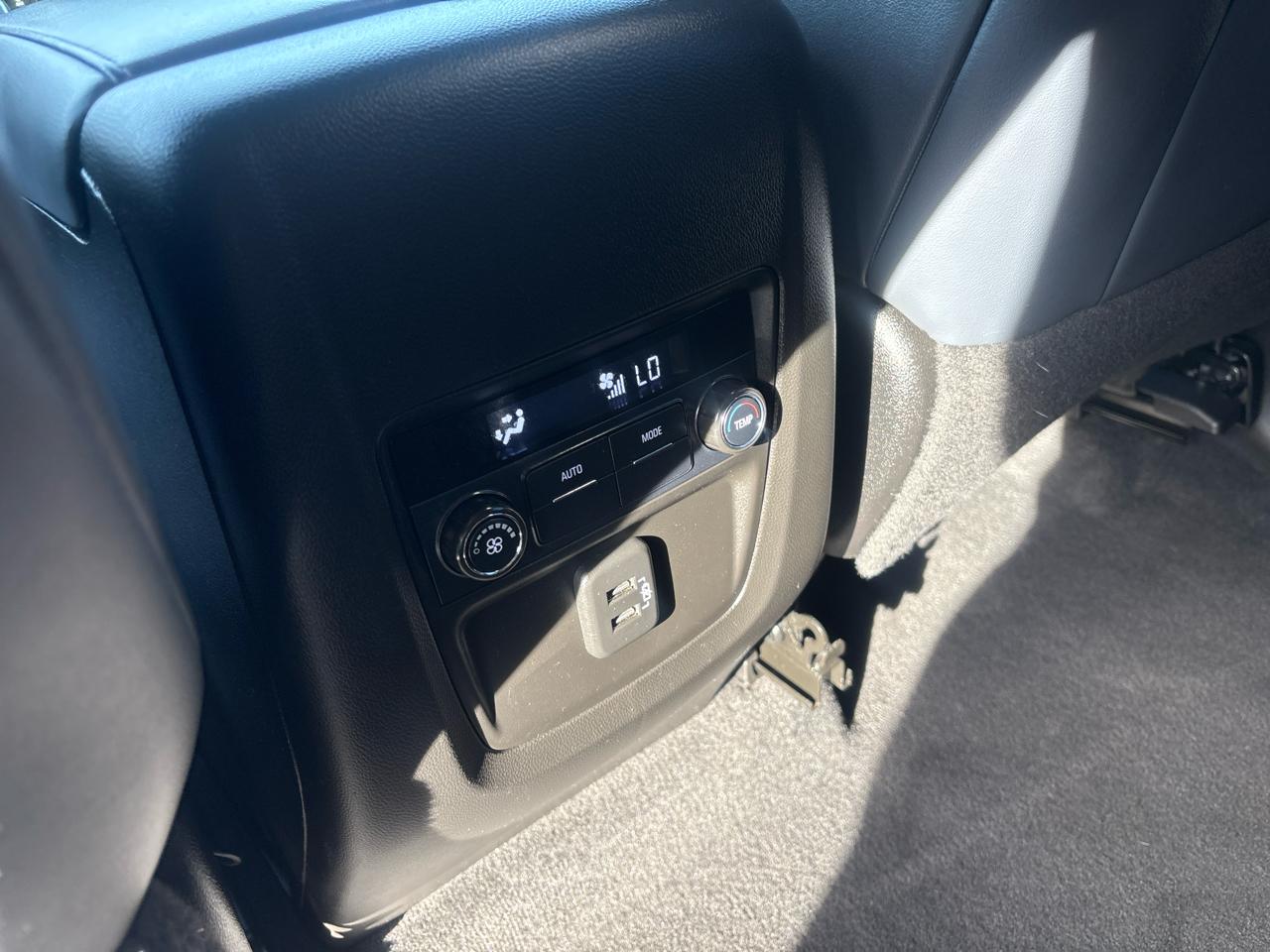 Buick Enclave AWD 4dr Essence 2020