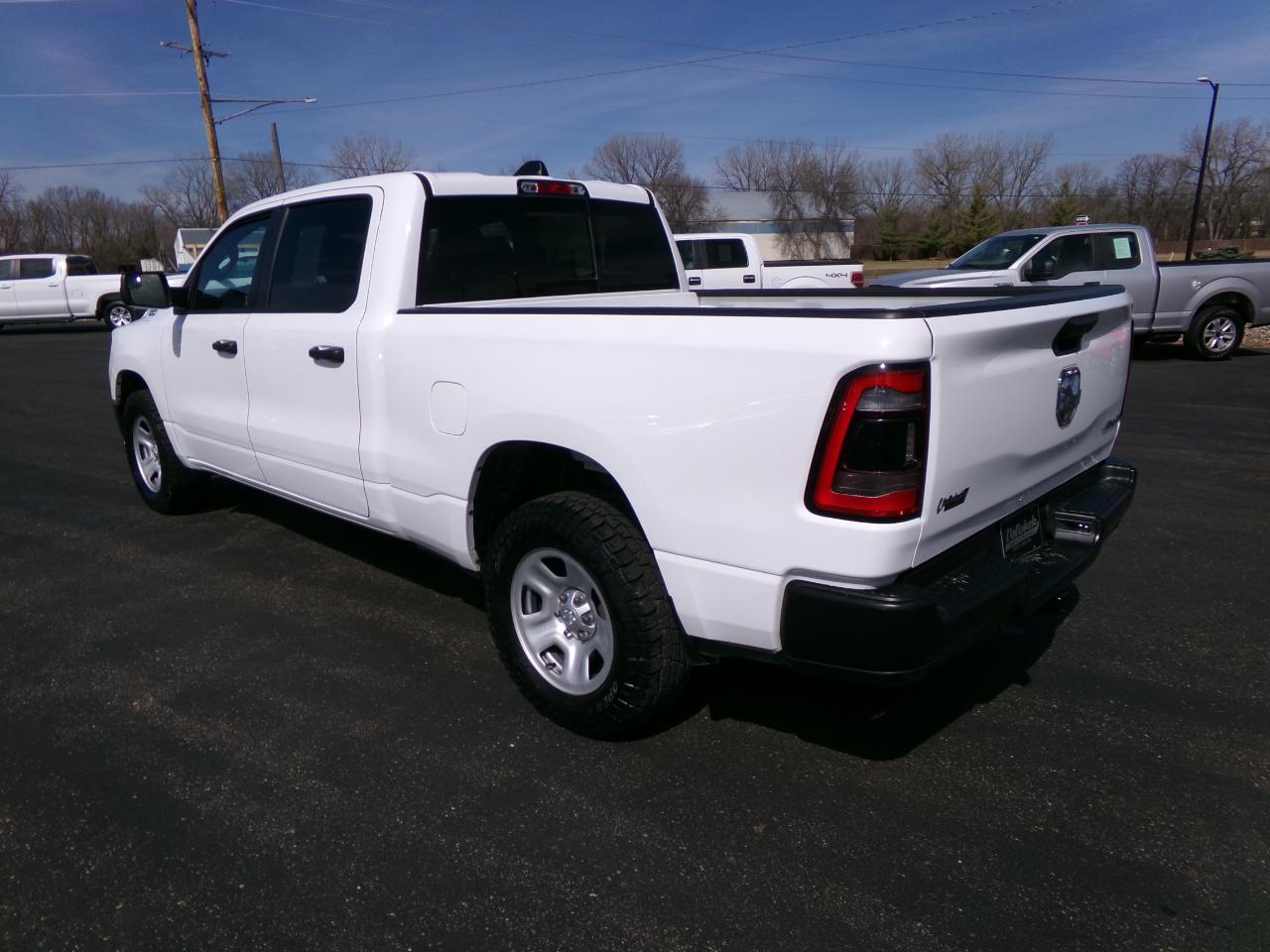 RAM 1500 Tradesman 4x4 Crew Cab 6'4" Box 2023
