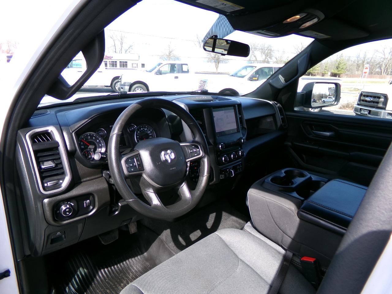 RAM 1500 Tradesman 4x4 Crew Cab 6'4" Box 2023