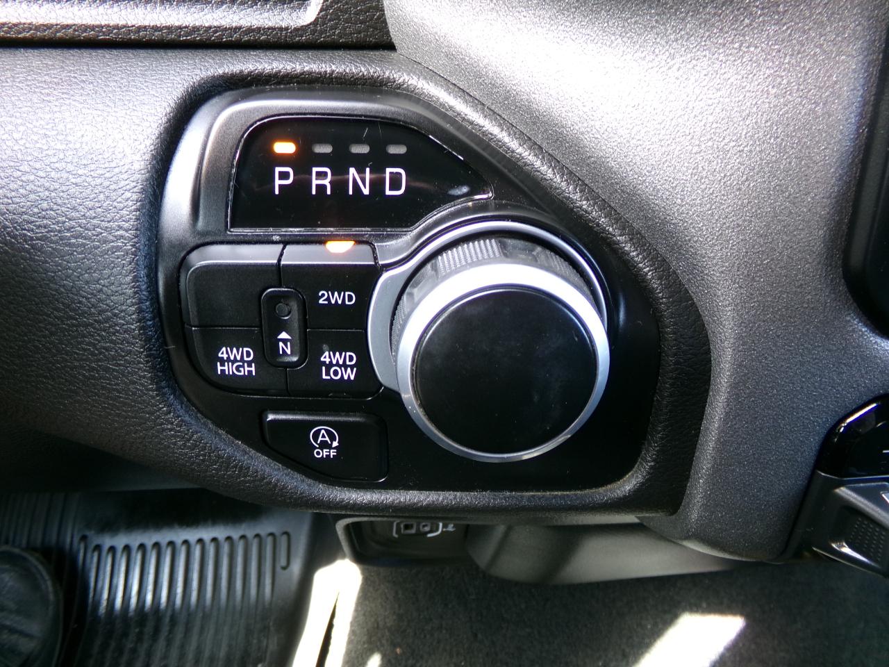 RAM 1500 Tradesman 4x4 Crew Cab 6'4" Box 2023