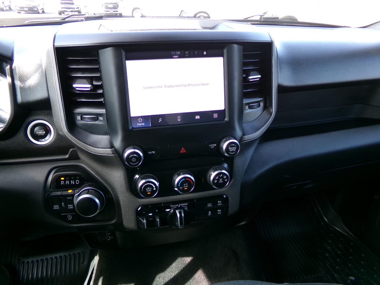 RAM 1500 Tradesman 4x4 Crew Cab 6'4" Box 2023