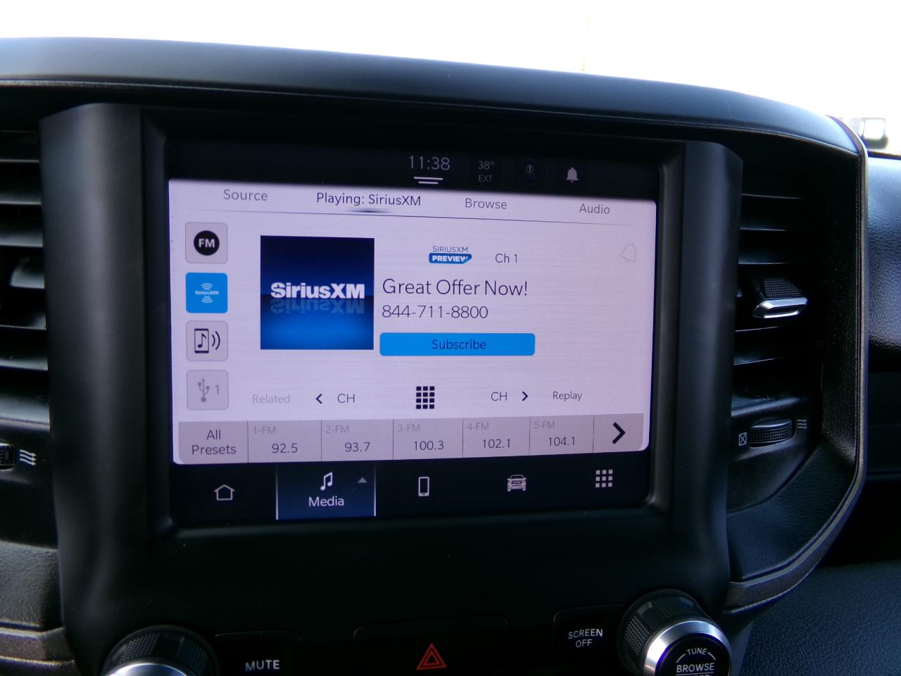 RAM 1500 Tradesman 4x4 Crew Cab 6'4" Box 2023